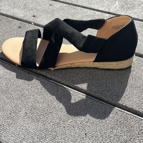 ☀️ Slip-On Black Fabric Sandals - Picture 2 of 5